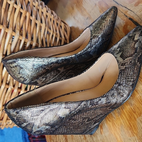 Call It Spring Shoes - Python Golden Silver Metallic‎ Wedge Heel sz 7